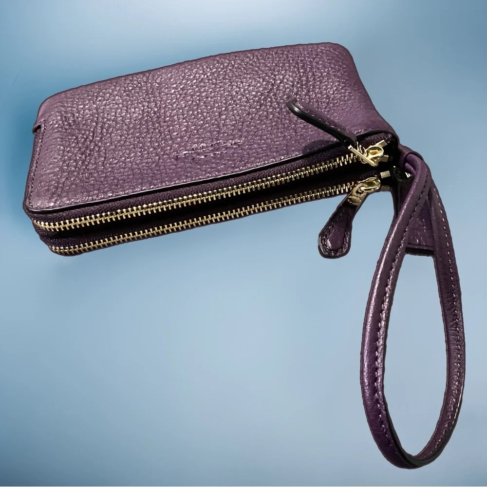NWOT Coach Burgundy Pebbled-Leather Wristlet/Phone Pouch/Makeup Bag w/Card Slots - Picture 3 of 5